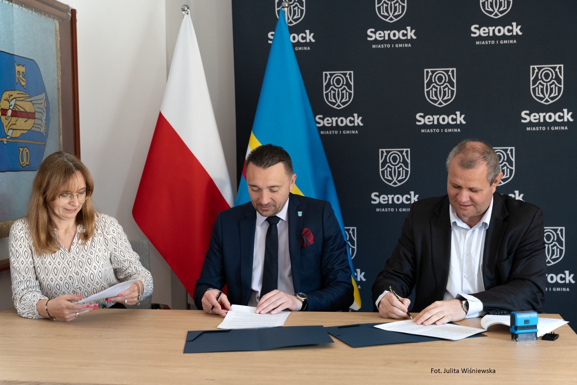 Podpisanie umowy na pełnienie funkcji Inżyniera Kontraktu podczas wykonywania otworu geotermalnego w gminie Serock